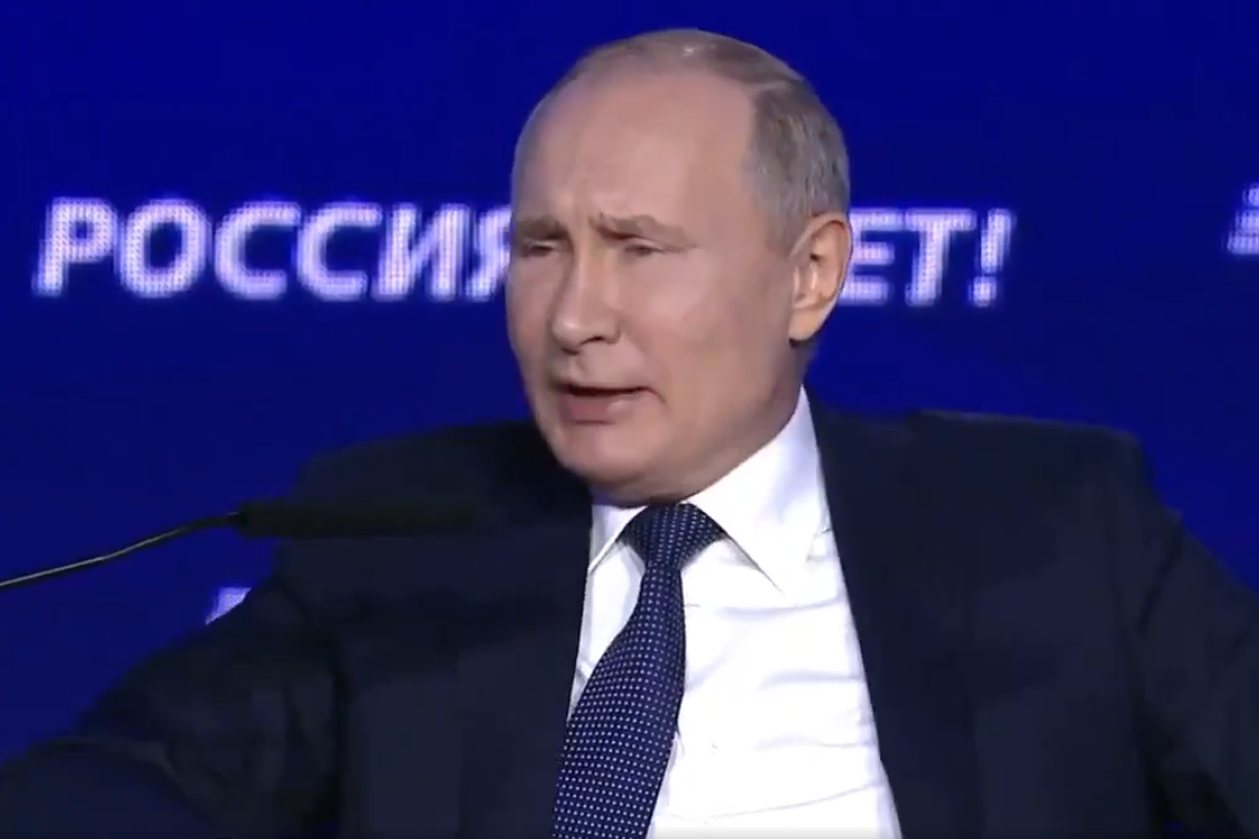 У Путина случился "приступ" при упоминании Крыма и Донбасса - инцидент попал на видео