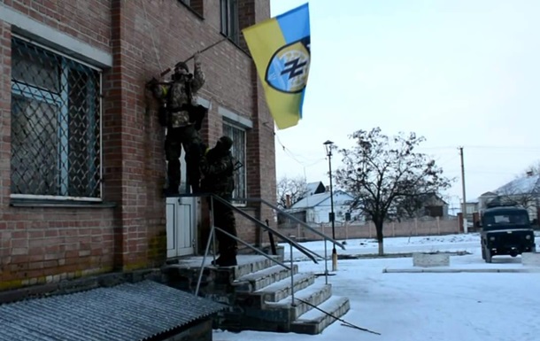 "Азов" поднял свой флаг над Коминтерново