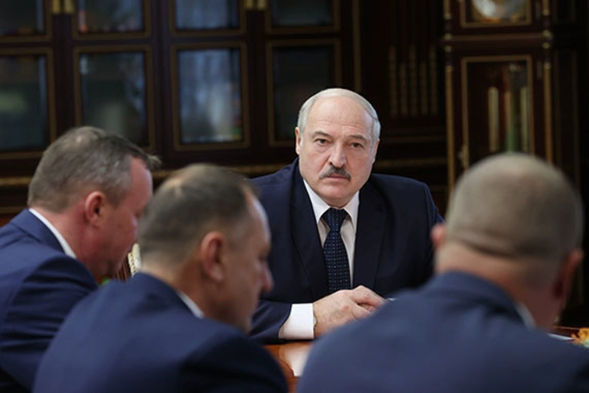 ​Лукашенко после "Марша партизанов" обратился к сторонникам: "Порвут на куски"