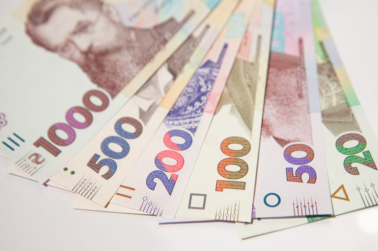 Финансовые гарантии для вкладчиков в Украине: Зеленский подписал закон о гарантиях на депозиты