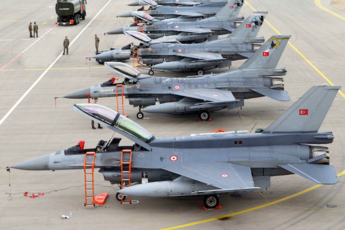 ​СМИ: Эрдоган строит три авиабазы в Азербайджане, истребители ВВС Турции разместят на границе России