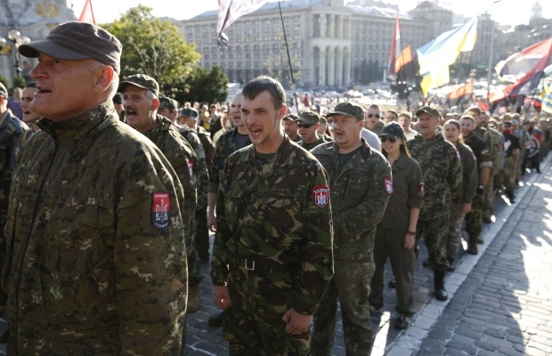Правый сектор и "Айдар" проводят в центре Киева "Марш Ярослава"