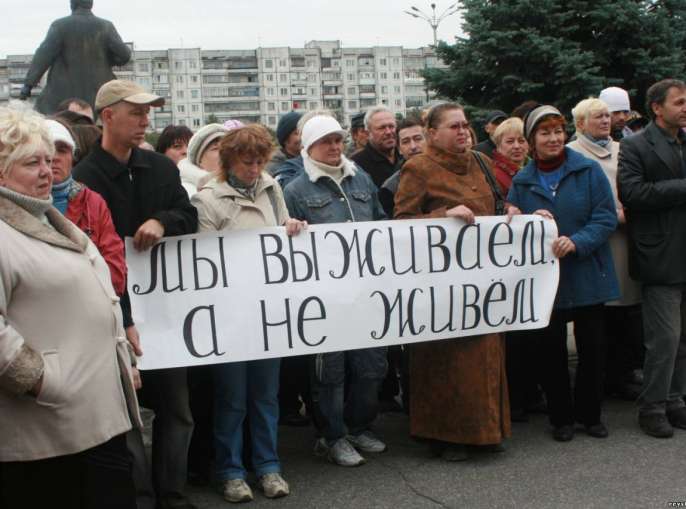 "Эйфория прошла даже у ярых сторонников "ДНР". Сейчас никто не признается в том, что 3 года назад собственноручно подписал приговор Донецку и его мирным жителям", - журналист