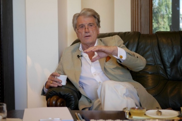 ​"Шутить не стоит", - Ющенко "разнес" потенциальных "президентов" Вакарчука и Зеленского - подробности