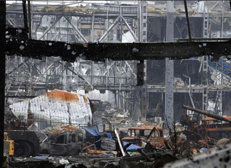Филатов: аэропорт Донецка под контролем, раненых вывезли, сепаратисты попросили тишины