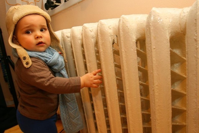 Жителям оккупированного Донецка вновь отключили отопление