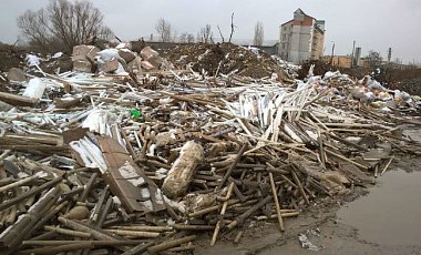 В Киеве целый жилой квартал медленно травят опасным ядом