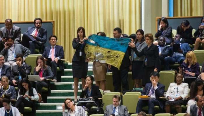 Из-за боевого флага для Путина, украинскую делегацию выгнали из зала заседаний ООН