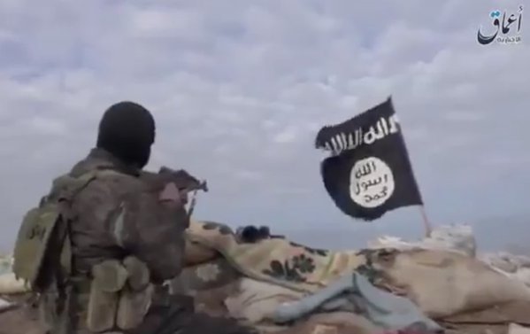 Тайный союз РФ и ИГИЛ: российские войска бомбят сирийских повстанцев, чтобы помешать их наступлению на исламистов