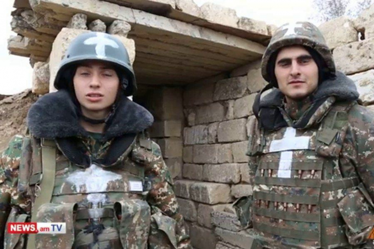 ​На формах военных Армении в Карабахе появились белые кресты - стало известно, чего боятся солдаты