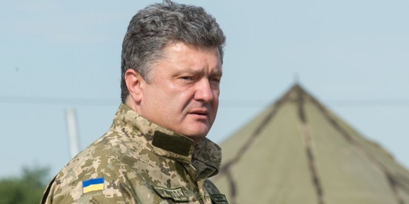 Порошенко: У нас есть три варианта действий в сложившейся ситуации, в том числе и наступление на Москву