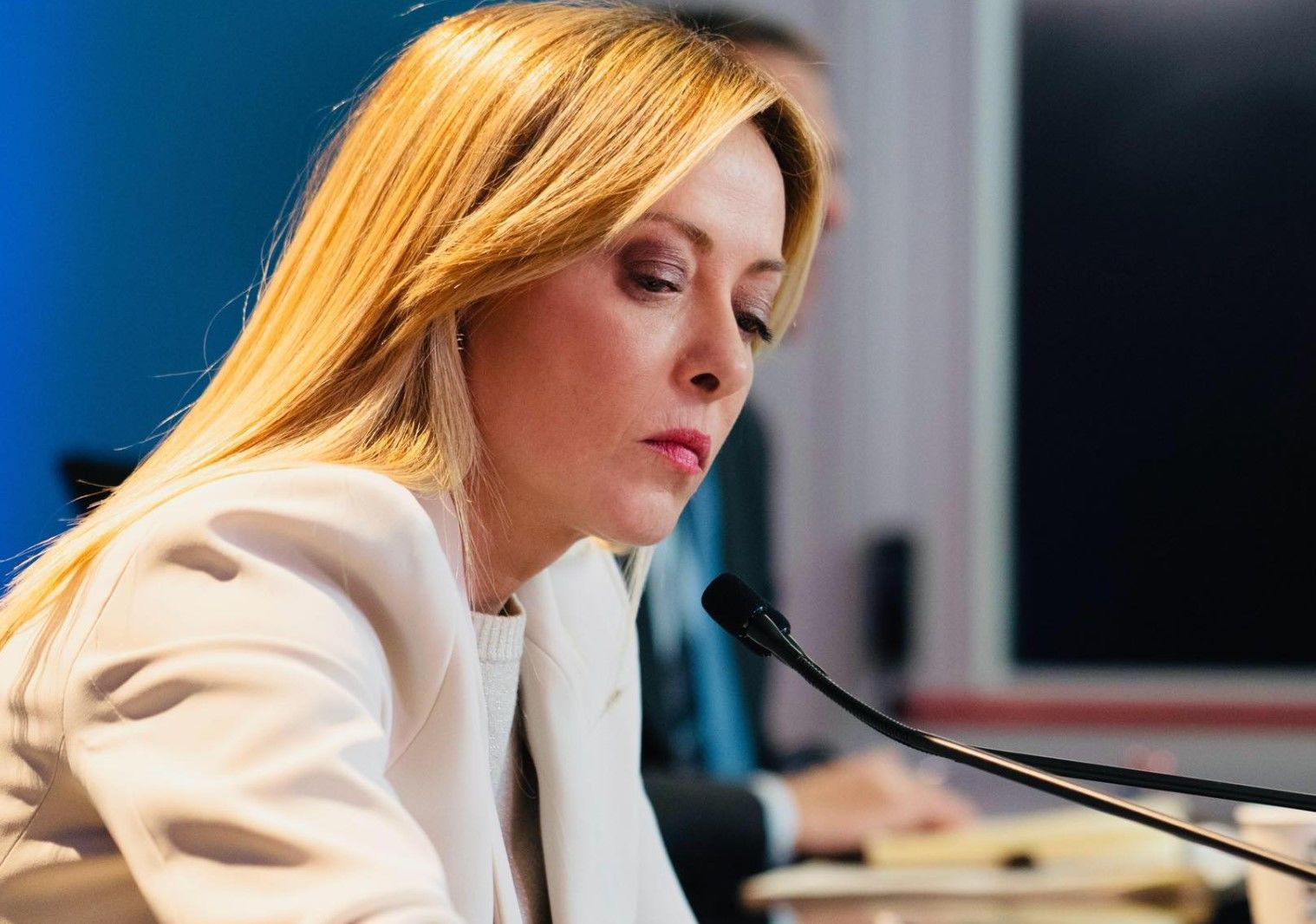 Мелони пошла вразрез с позицией большинства членов ЕС по поводу конфликта Орбана с Украиной – Politico