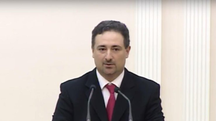 Укрпочтой теперь будет руководить человек с двойным гражданством и зарплатой в 333 тысячи гривен