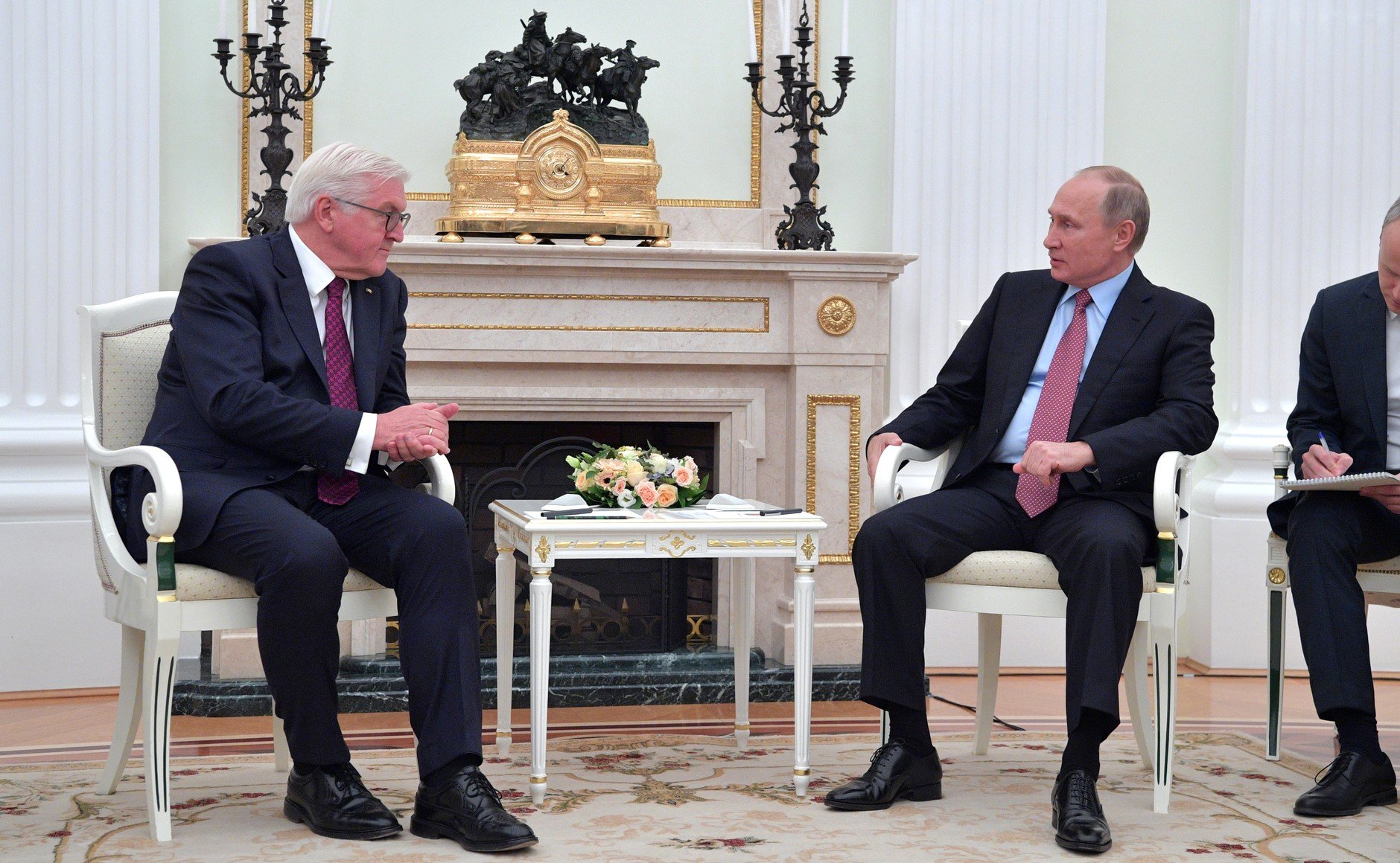 ​"Штайнмайер уговаривал Путина сдвинуться, пока Конгресс не разнес его санкциями", - экс-главред ВВС Эггерт поделился инсайдерской информацией о важных переговорах
