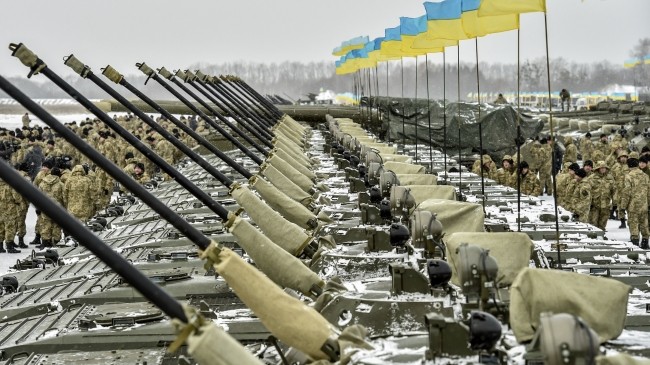 Трамп подписал закон о помощи Украине: летальное и нелетальное оружие, военная и техническая подготовка солдат - озвучены детали военной помощи для Украины