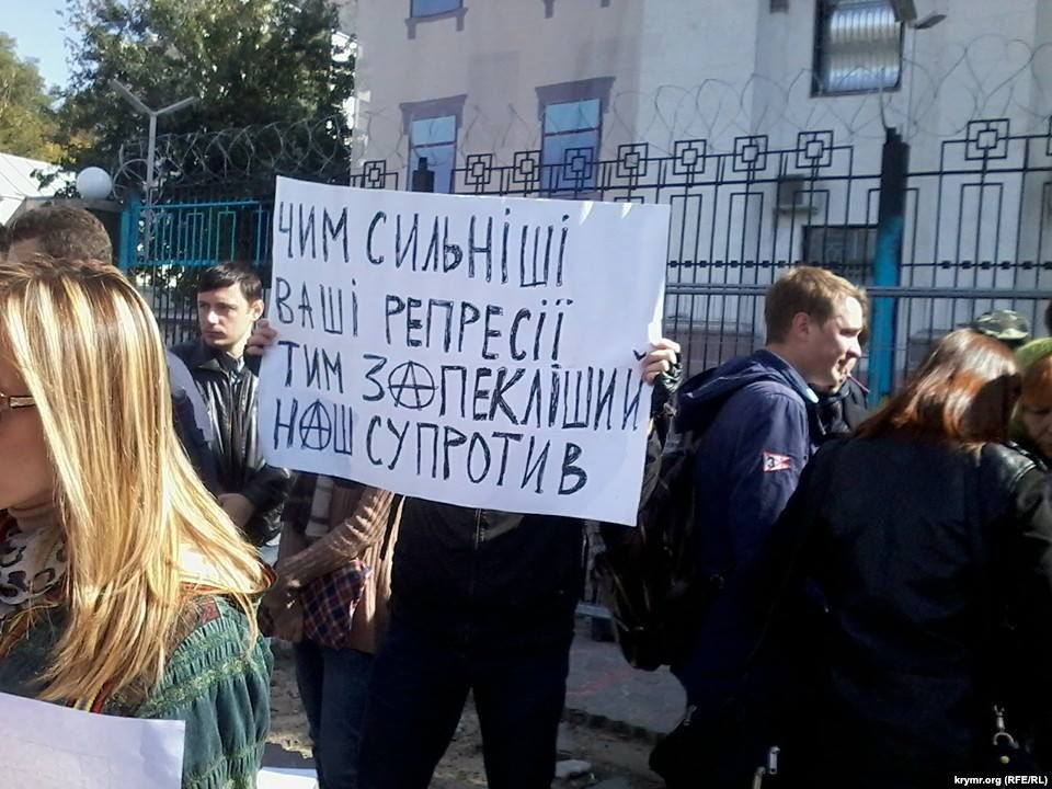 Порошенко рассказал о репрессиях Кремля в аннексированном Крыму
