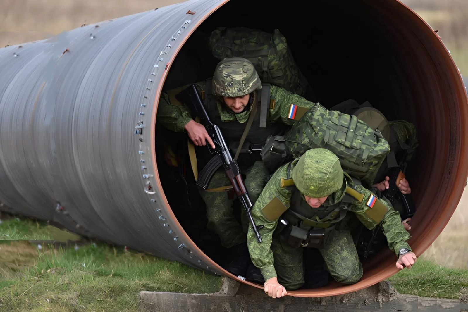 Росіяни намагалися зайти до тилу ЗСУ через трубу – їх зловили на виході та розбили всіх