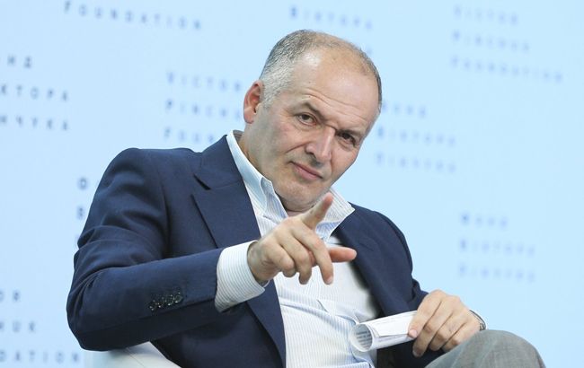 СМИ: Данилюк может остаться во главе СНБО - в скандал срочно вмешался олигарх Пинчук