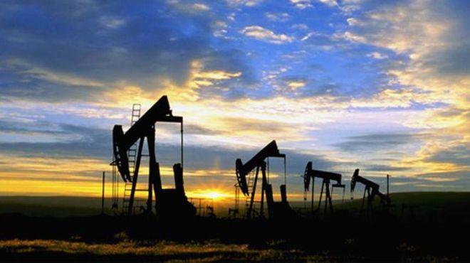 Эксперты: США успешно толкают вниз цены на нефть