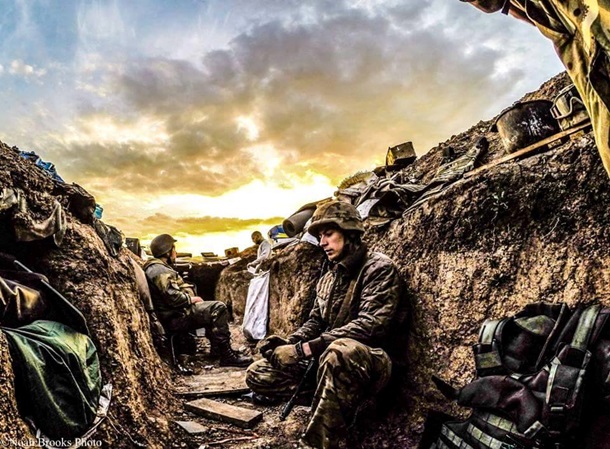 Американский фотограф запечатлел будни украинских военных под Широкино