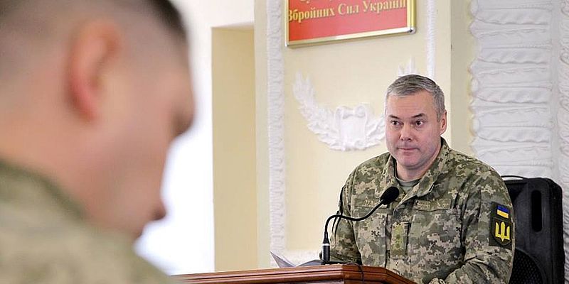 Петр Порошенко представил командующего объединенных сил - кадры