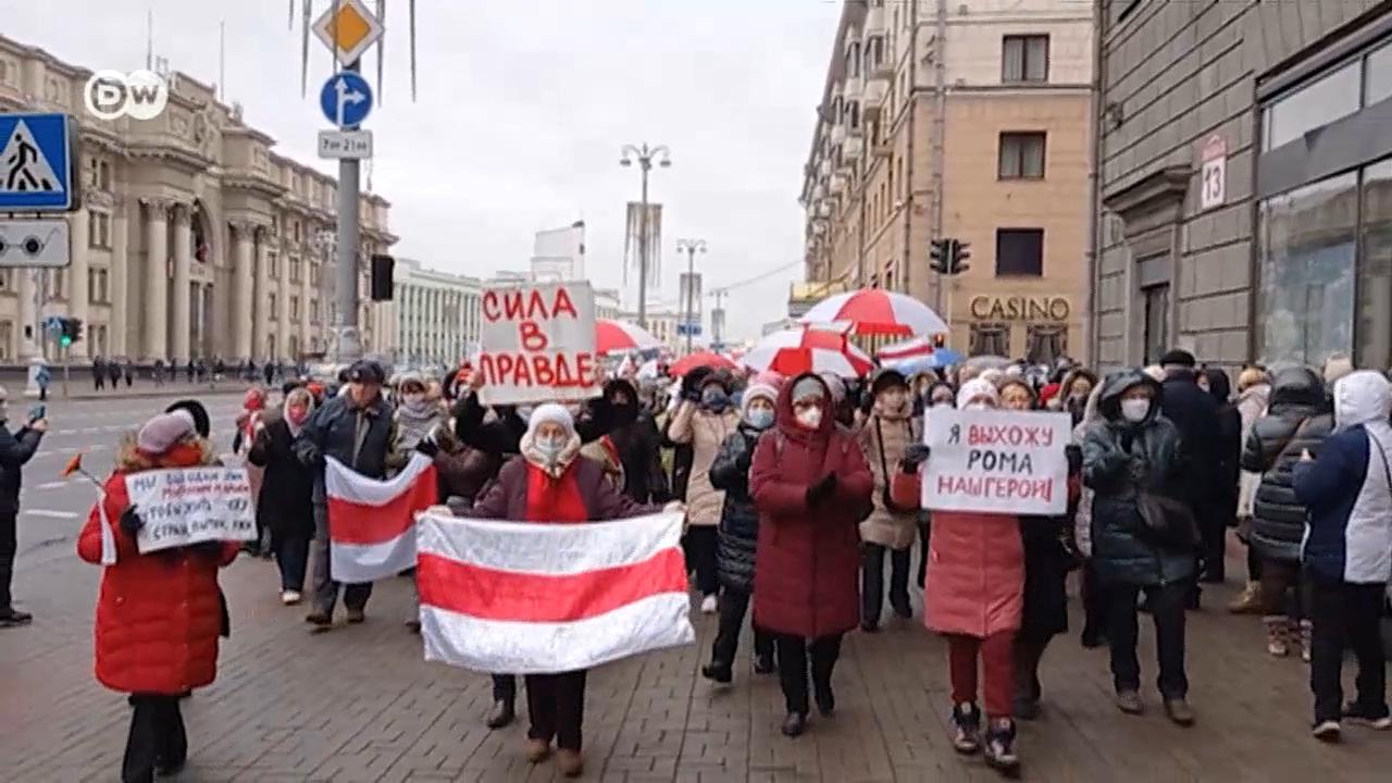 "Лукашенко наси**** свой народ", - гражданка Беларуси рассказала, как над ней часами издевались ОМОНовцы