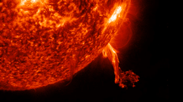 З'явилися фото коронального викиду на сонці: Землю накрили магнітні бурі