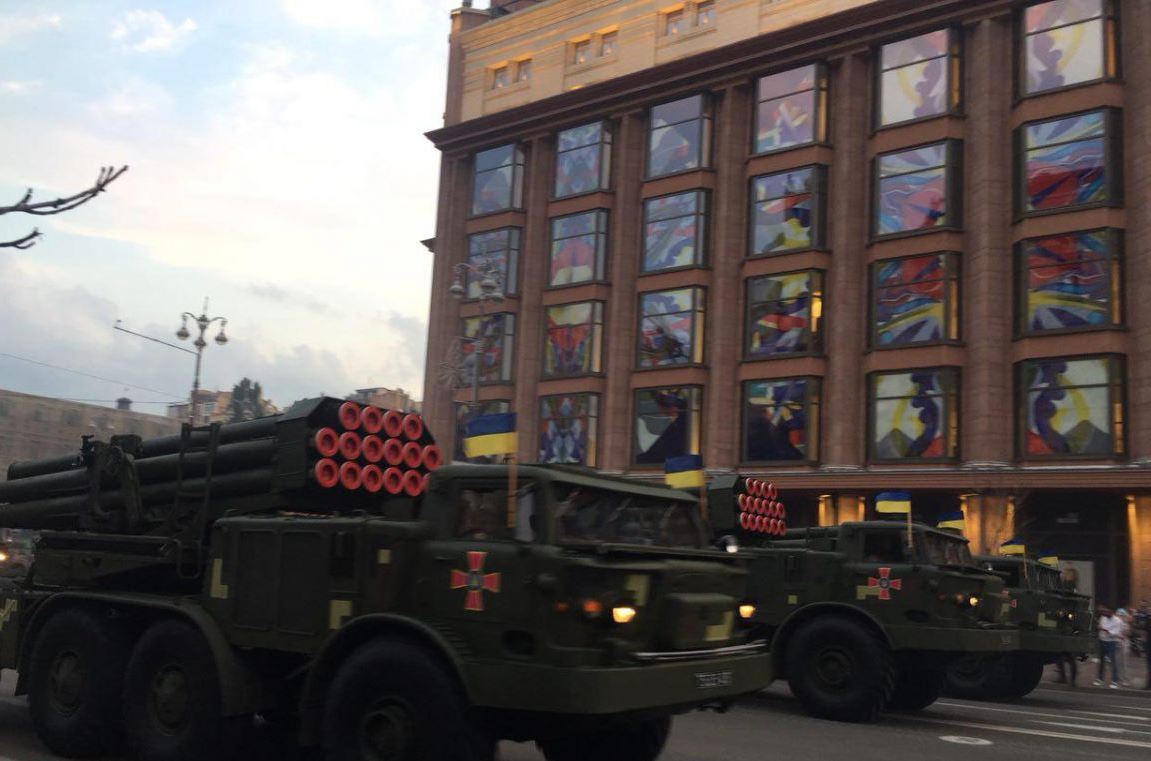 Легендарные Javelin, новейшие ОТРК "Сапсан" и "Гром": какой техникой ВСУ поразит Киев на военном параде