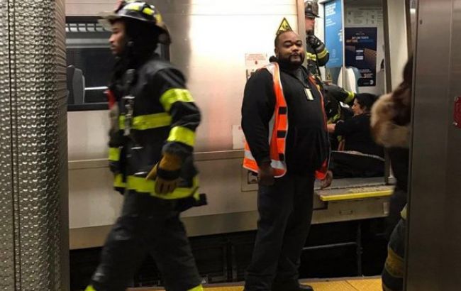 Нью-Йорк в шоке: ужасная  авария на ж/д - пассажирский состав сошел с рельсов, жертвами стали больше сотни людей