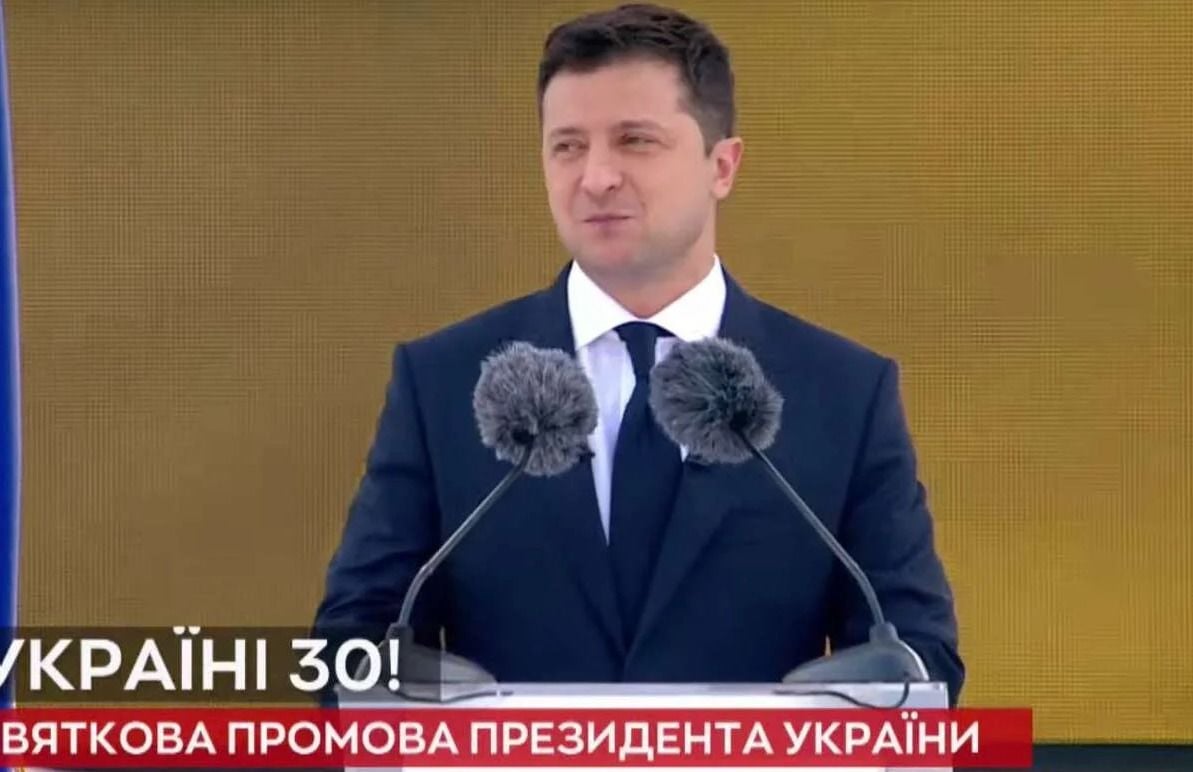 В 30-летие Дня Независимости на параде Зеленский прослезился
