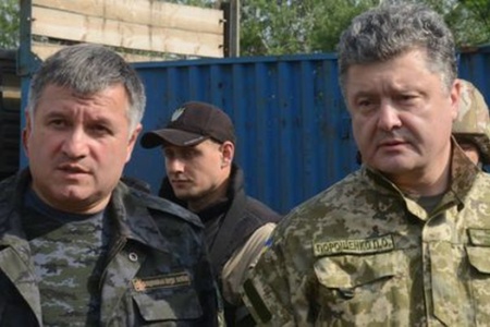 ​Порошенко и Аваков срочно едут в Ужгород