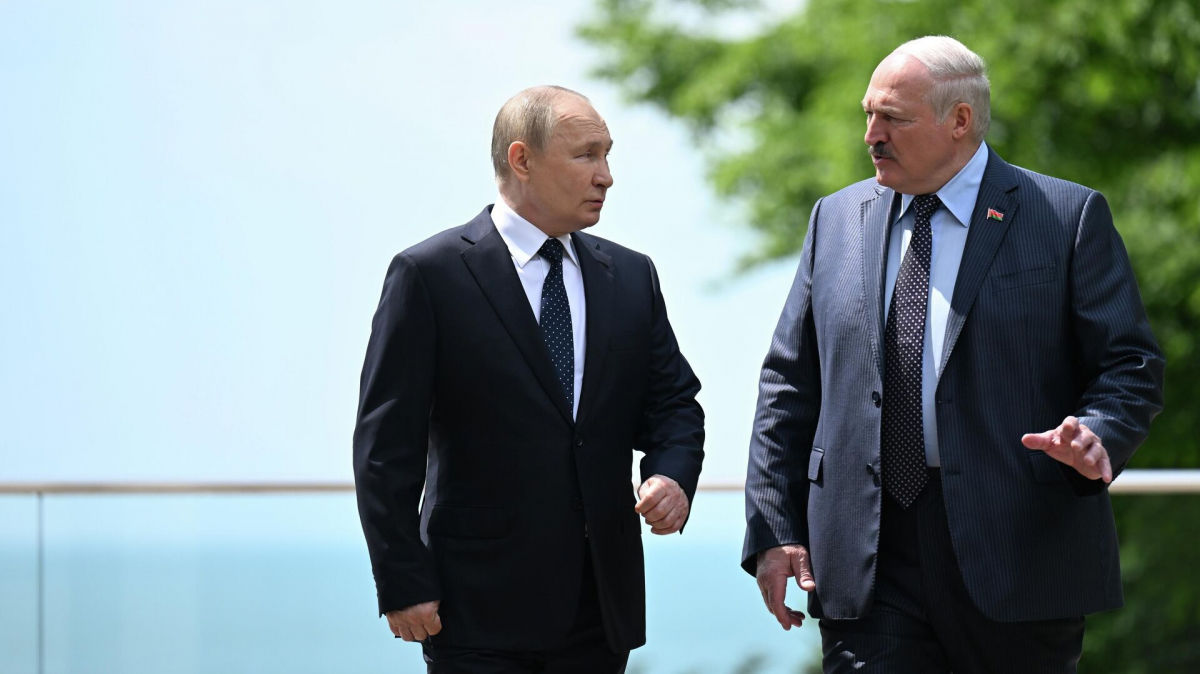 "Путин нуждается в Лукашенко", – Роман Шрайк проанализировал фото