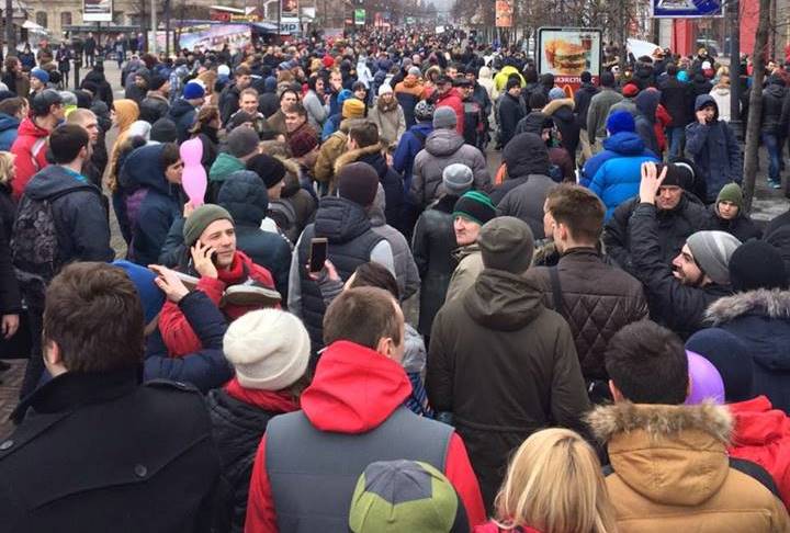 Акция протеста в Челябинске: толпы россиян кричат "Долой коррупцию! Путин - вор!", смело выступая против бандитов и жуликов Кремля  