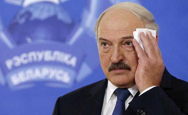 ​Со скандальными учениями "Запад - 2017" что-то пошло не так: Лукашенко внезапно отказался от поездки на российский полигон - Турчинов объяснил причину