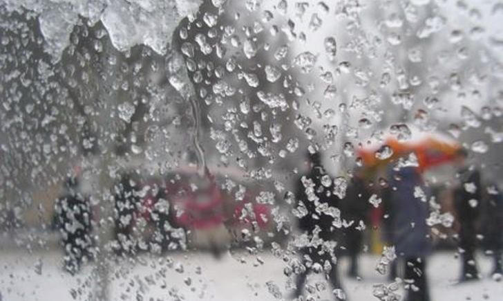 Буйство зимней стихии в Украине: жители 63 населенных пунктов в пяти областях остались без электричества из-за снега - ГСЧС