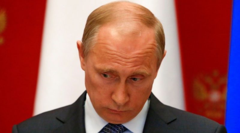 Знак свыше для хозяина Кремля? В Версале у российских журналистов перед встречей Путина и французского президента Макрона сгорела вся аппаратура