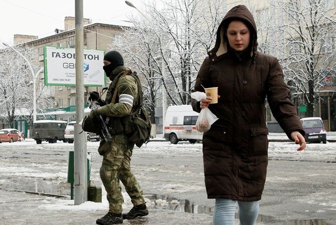 Жительница "ЛНР" рассказала о поездке в Украину: женщина сравнила боевиков "ЛНР" и ВСУ