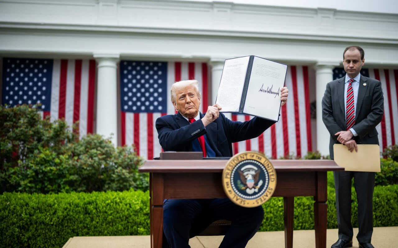 Торговая война США и Китая: Трамп делает первый шаг к примирению 