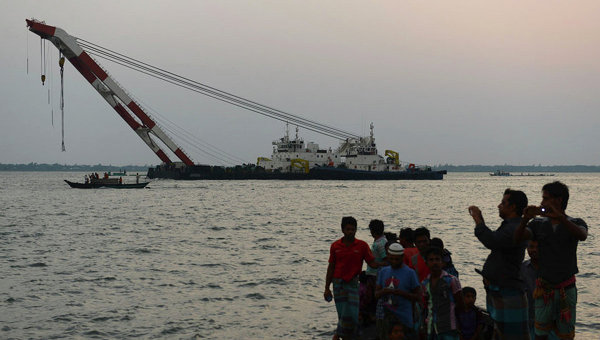 Подробности крушения судна в Бангладеш: без вести пропали 24 человека