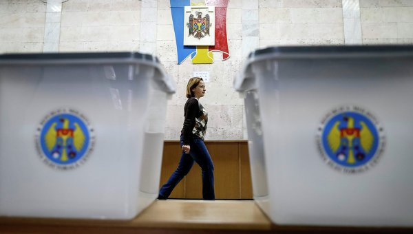 Социалисты и коммунисты лидируют на выборах в Молдавии