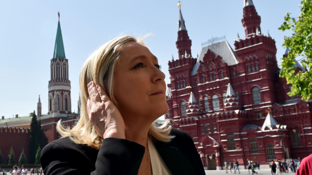 Во Франции хотят пересажать всех поклонников Путина? В прокуратуре очередному соратнику Ле Пен выдвинуто обвинение