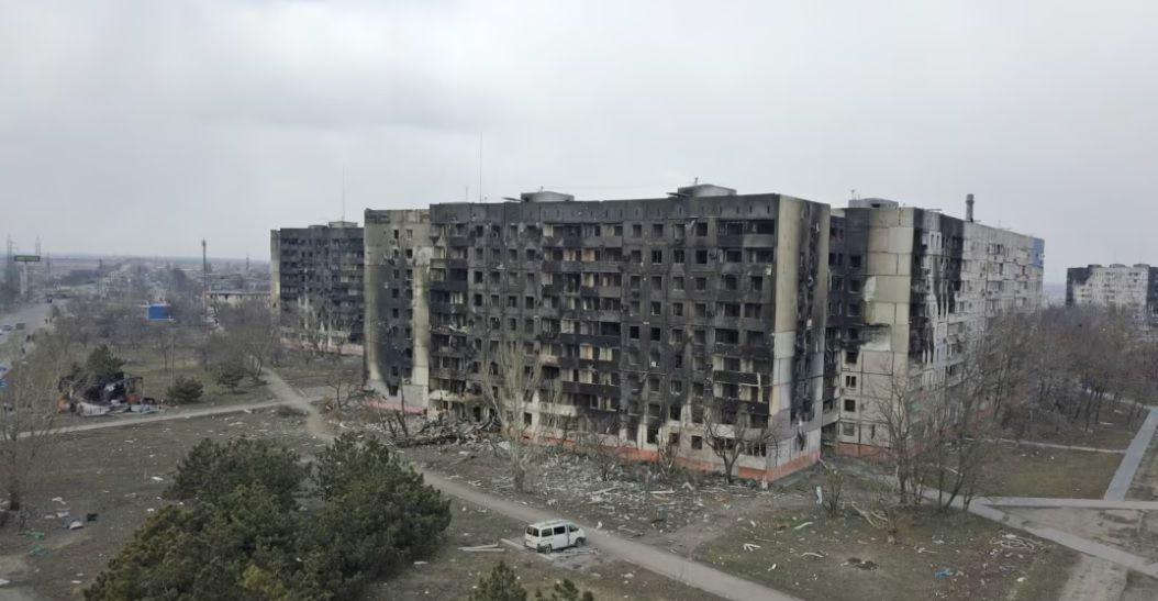 Оккупанты "освободили" мариупольцев от права на жилье в новом доме: правда о "восстановлении" города – ЦПД