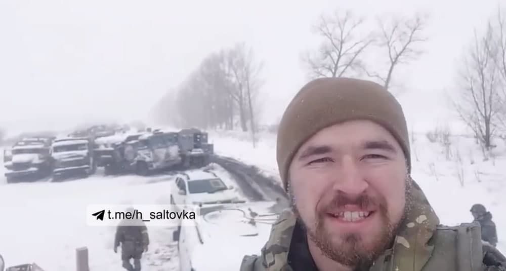 ЗСУ розгромили скупчення російських військових під Харковом: боєць показав, що залишилося від колони