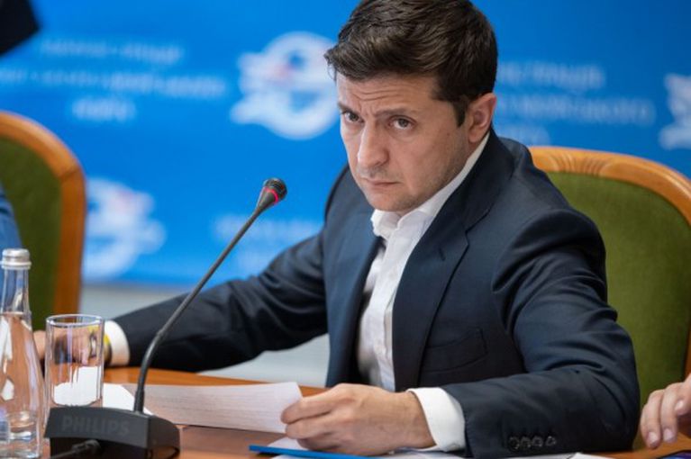 Зеленский сделал громкое заявление по поводу скандала с кортежем охраны и ДТП