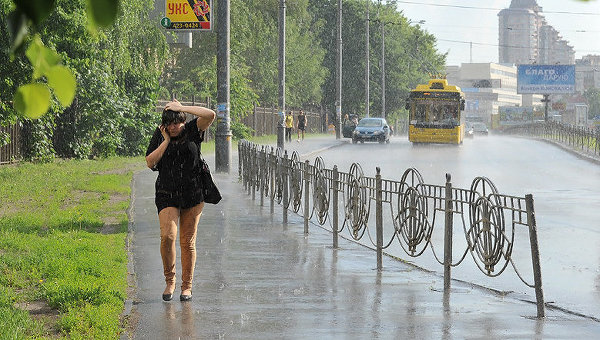 +30 и дождь: погода продолжит издеваться над украинцами всю неделю