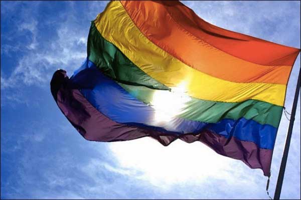 Пик гомофобии в РФ: почти 40% россиян желают изолировать ЛГБТ-граждан, - опрос