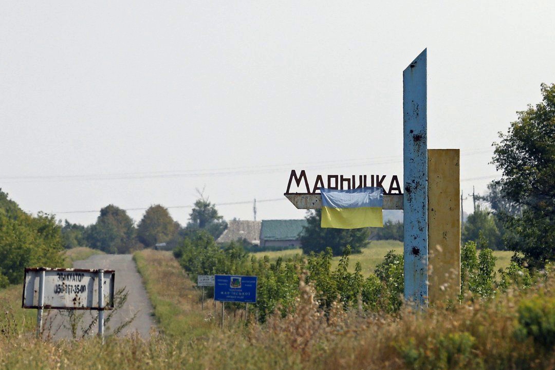 ​Враг мстит ВСУ за продвижение под Донецком: появились кадры последствий удара оккупанта по Марьинке