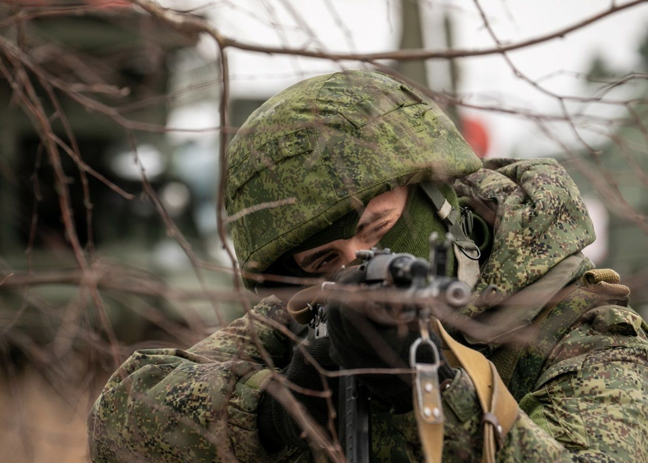 Вс рф атакуют. Русские военные. Солдат вс РФ. Русские войска. Армия РФ.