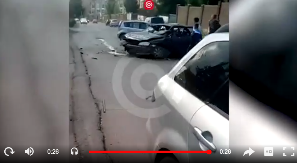 В российской Уфе автомобиль подорвали бомбой: очевидцы говорят о покушении - водителю оторвало ноги. Опубликовано жуткое видео