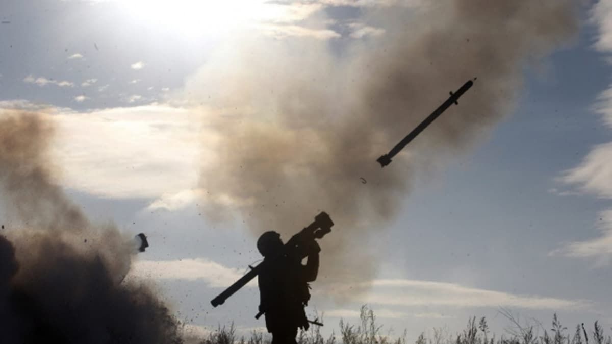 ​США продолжают поставлять Украине оружие: из Вашингтона прибыл "убийца" вертолетов